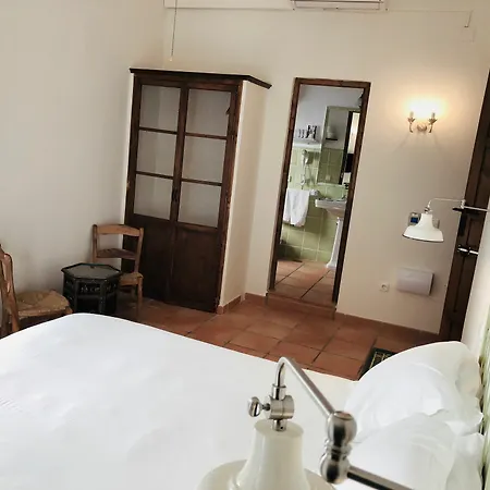 莫拉达艾默萨酒店 2* 马尔韦利亚