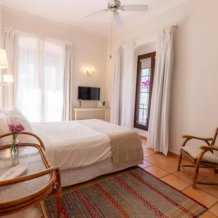 莫拉达艾默萨酒店 酒店 2*